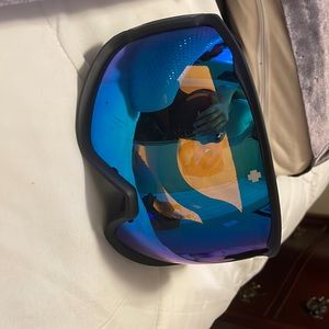 Snowboarding goggles